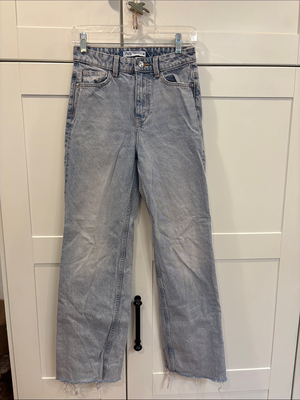 Zara Light Blue Denim Jeans with Contrast Stitching